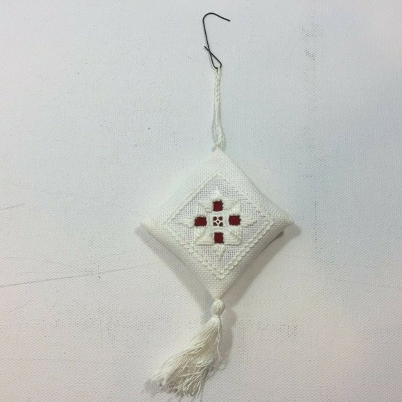 Handmande Hardanger Embroidered White Red Tassel Christmas Tree Ornament - Picture 3 of 7